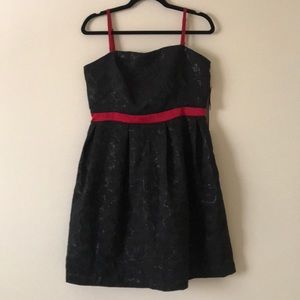 Black & red textured cocktail dress